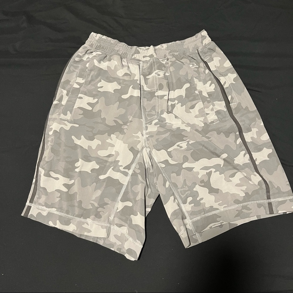 Lululemon Pace Breaker 9” with liner